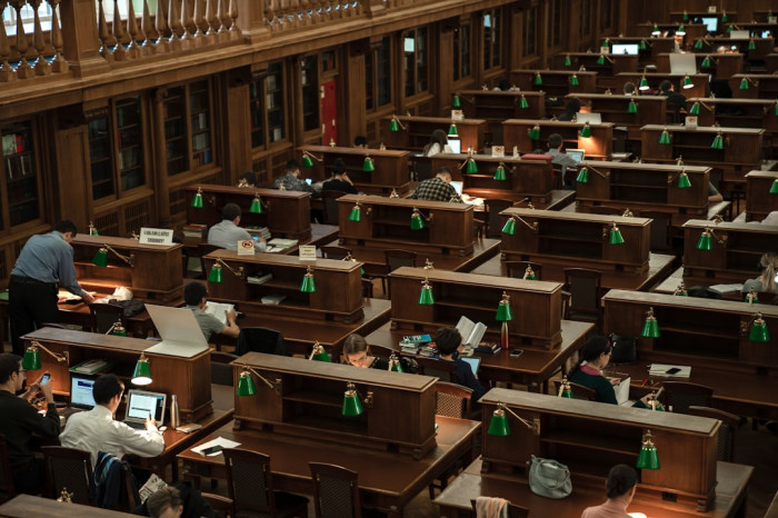 İngilizce Listening Programları: Dinleme Becerilerinizi Geliştirin